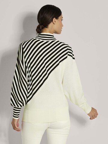 MADELEINE Pullover in Weiß