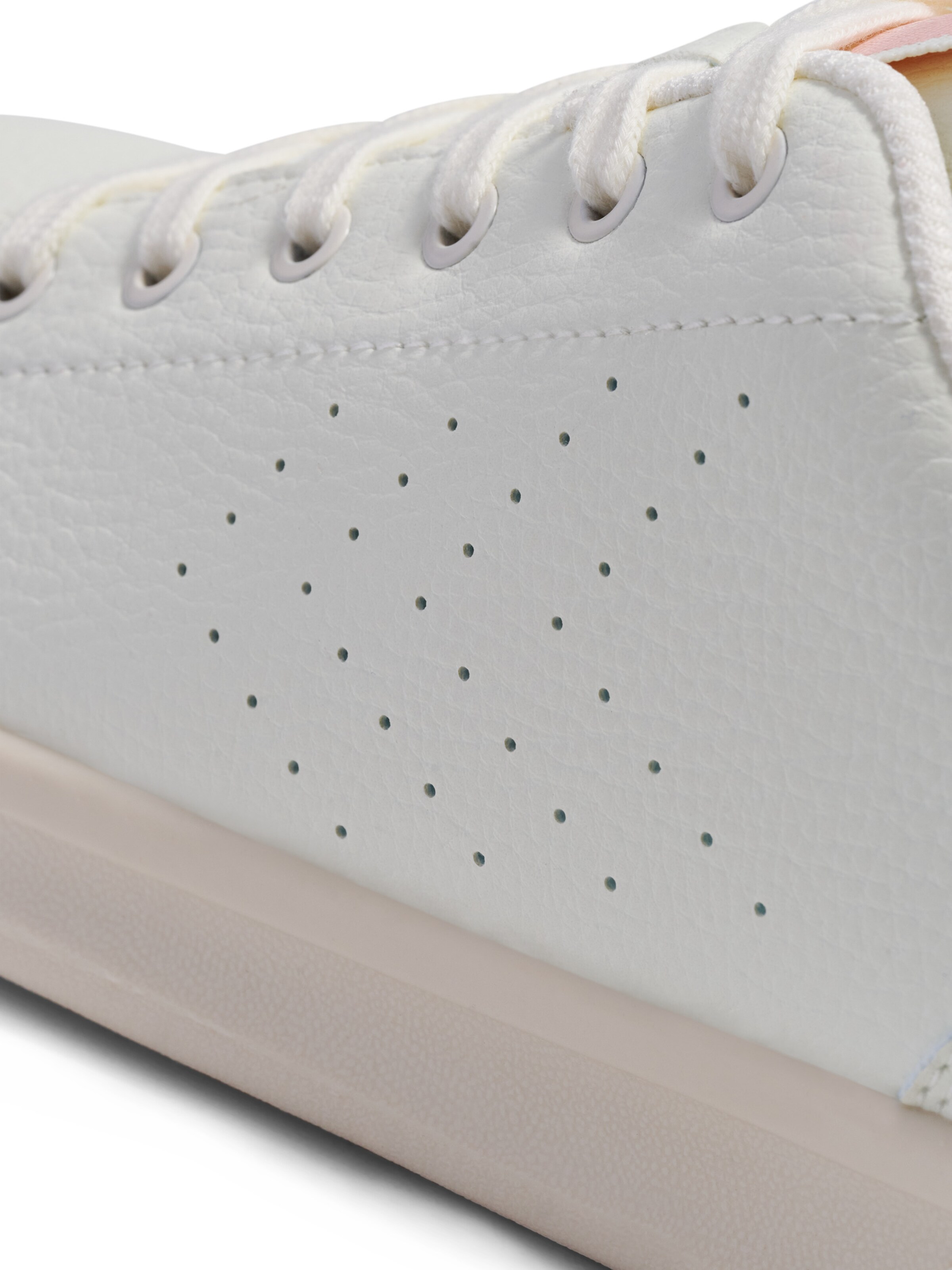 Hummel Platform trainers in White