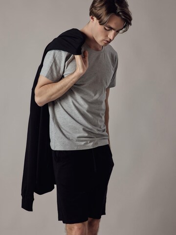 OWN Off With Nature Regular Broek in Zwart