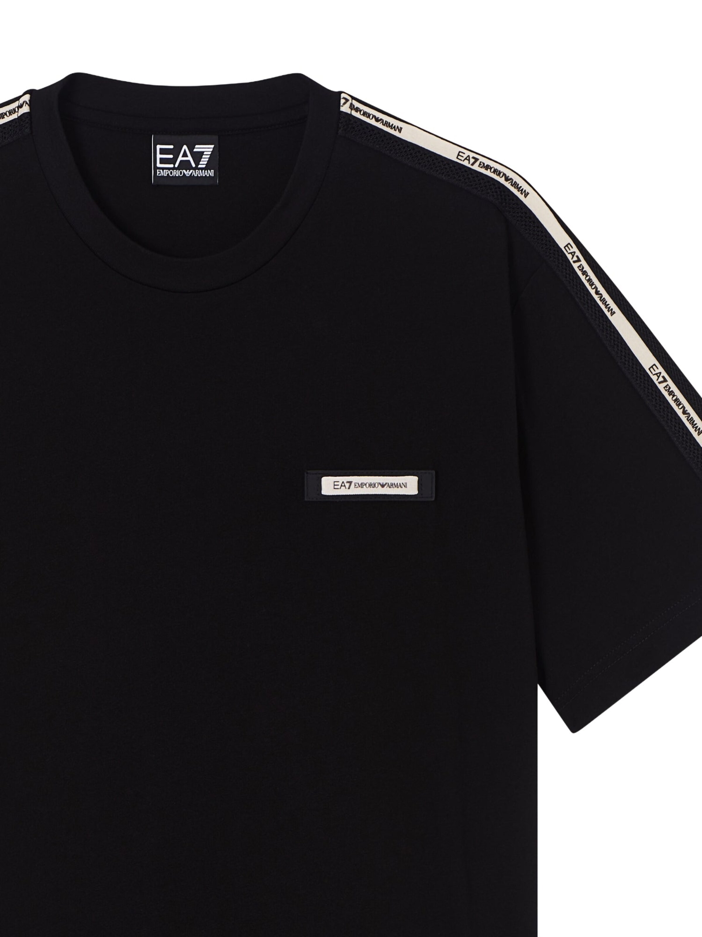 Maglietta '7M001476UC001' di EA7 Emporio Armani in nero