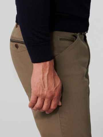 MEYER Slimfit Chino in Bruin