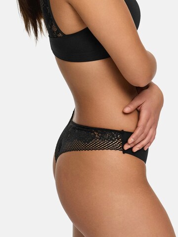 cfab (formerly creamy fabrics) String 'Tanga mit Spitze'‌ in Schwarz