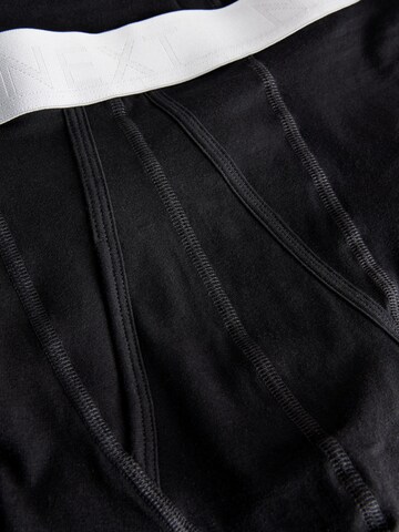 Next Trunks in Schwarz