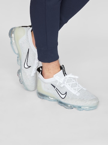 Nike Sportswear Низкие кроссовки 'Air Vapormax 2021 FK' в Белый