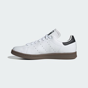 ADIDAS ORIGINALS Низкие кроссовки 'Stan Smith' в Белый