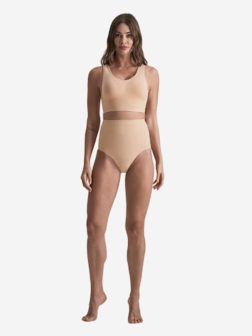 Slip scultant 'Soft Touch Seamless Mid Waist Brief' Bye Bra en beige