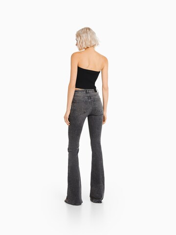Evazați Jeans de la Bershka pe gri
