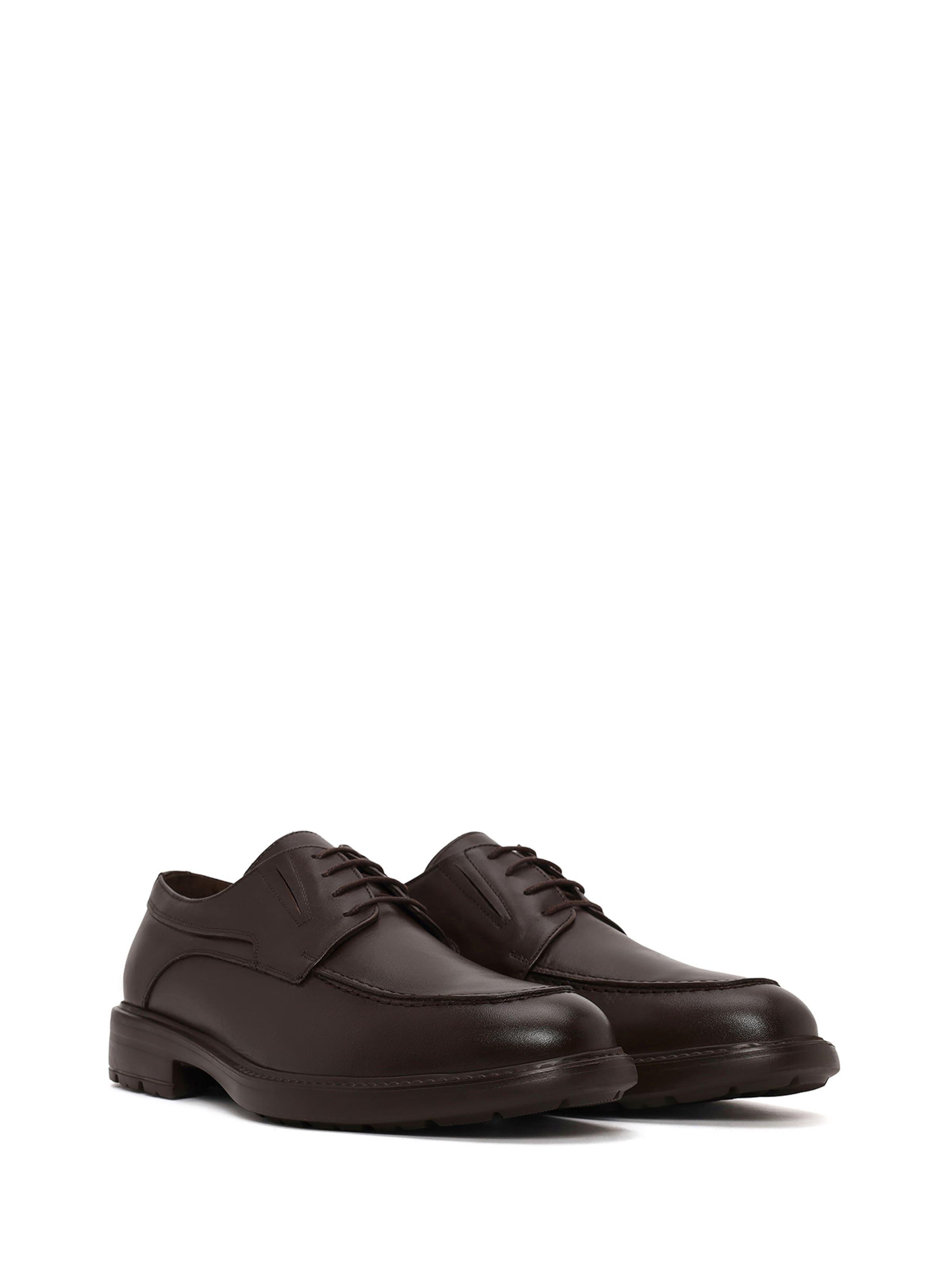 Derimod Lace-Up Shoes in Brown