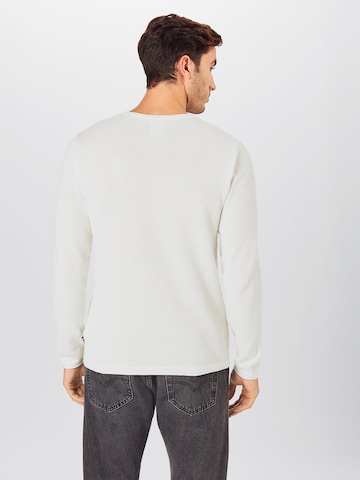 Coupe regular Pull-over 'PANTER' Only & Sons en blanc