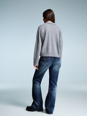 Bershka Pullover in Grau