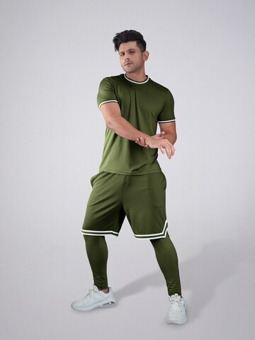 Completo sportivo 'Flex' di PANTONECLO in verde