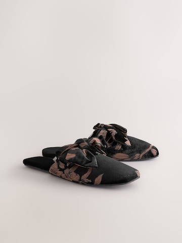 Papuci de casă de la Next pe negru