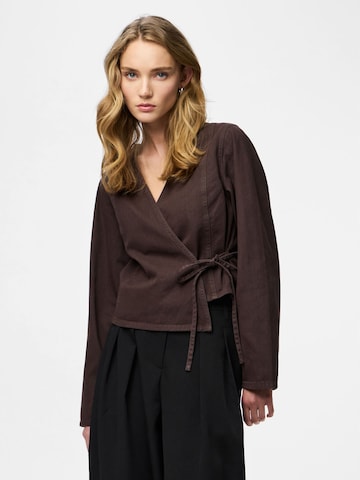 Chemisier 'PCFENNA' PIECES en marron : devant