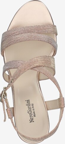 Nero Giardini Sandalen met riem in Goud