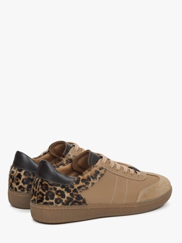 Estro Slip-on '09-3223' in Brown