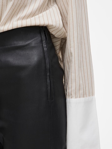 ROUGE EDIT Regular Broek in Zwart