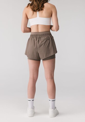 Girlfriend Collective Skinny Sports trousers 'Fallon' in Brown