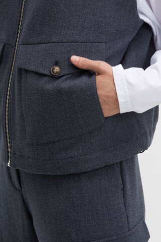 SENSES.THE LABEL Vest in Blue