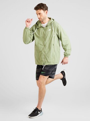Nike Sportswear Prehodna jakna | zelena barva