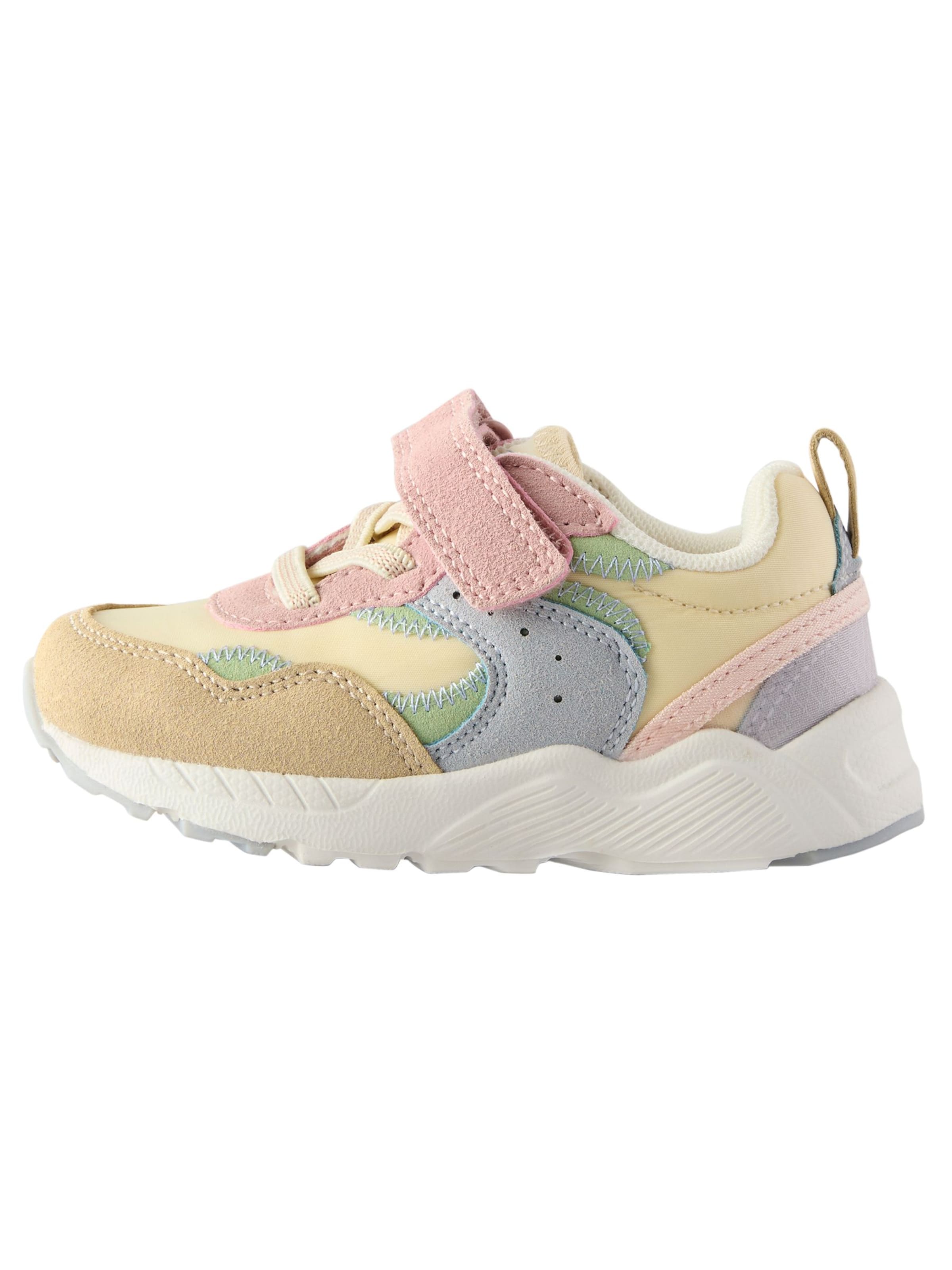 Next Sneaker in Mischfarben: Vorderseite