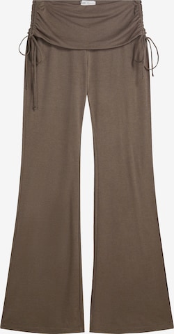 Bershka Wide leg Trousers in Brown: front