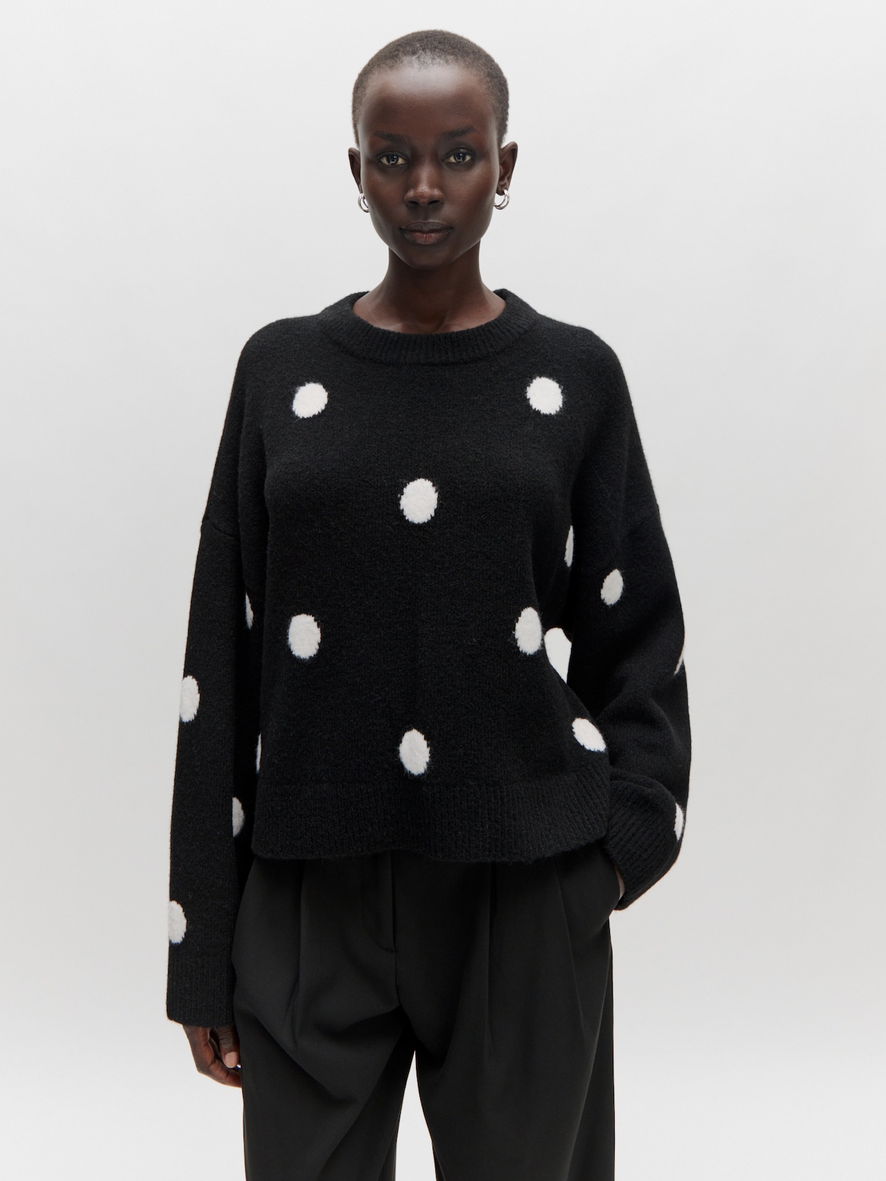 EDITED Producten Trui 'Floriane' Zwart