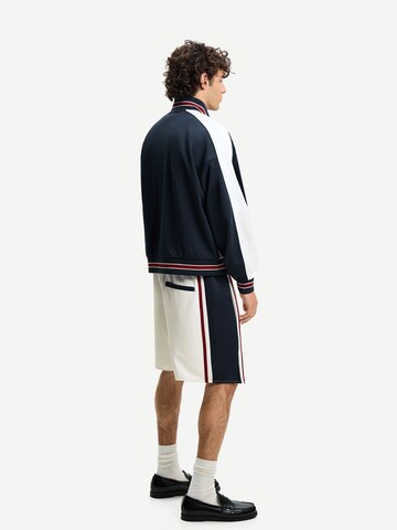 Giacca di felpa di Bershka in bianco