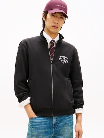 TOMMY HILFIGER Jopa na zadrgo | črna barva: sprednja stran