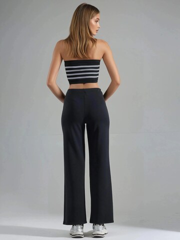 Busem Regular Hose in Schwarz