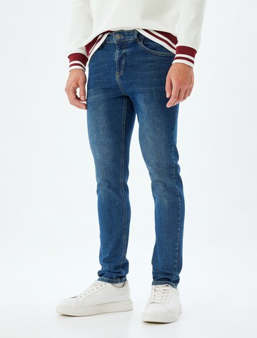 Koton Slimfit Jeans in Blau: Vorderseite