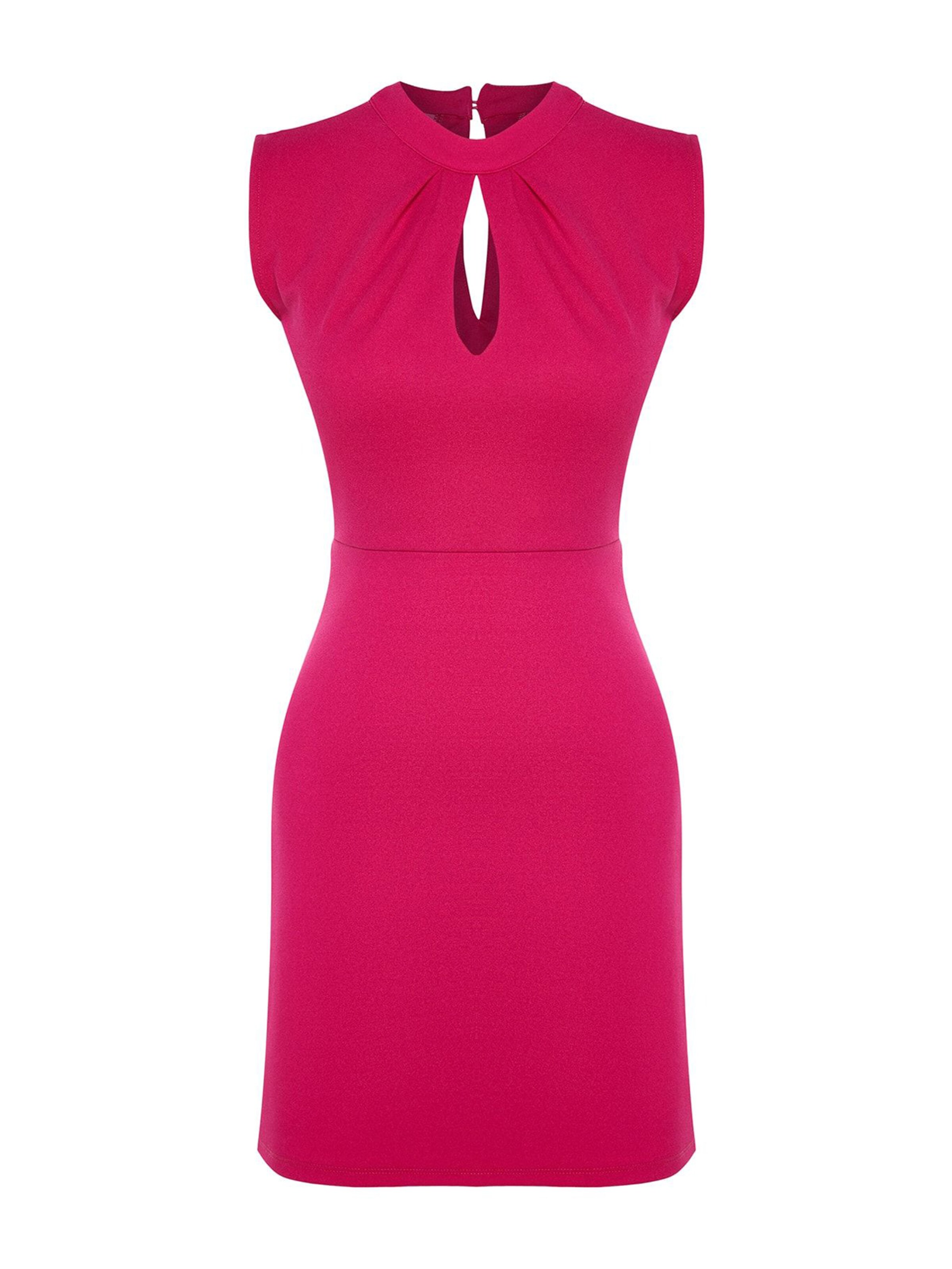 Rochie de la Trendyol pe roz: față