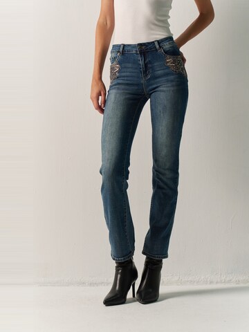 regular Jeans di KOROSHI in blu: frontale