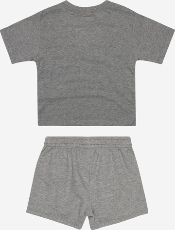 Set Jordan en gris