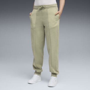 PUMA Loosefit Broek in Groen: voorkant