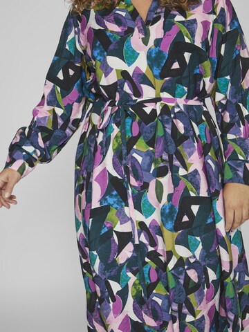 EVOKED Kleid in Grün