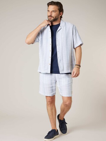 Coupe regular Chemise 'Mio' Deeluxe en bleu