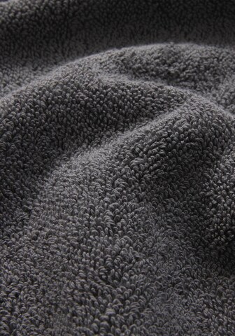 BOSS Towel 'PLAIN' in Grey