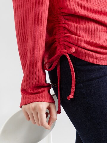 ZABAIONE T-shirt 'Le44ena' i röd