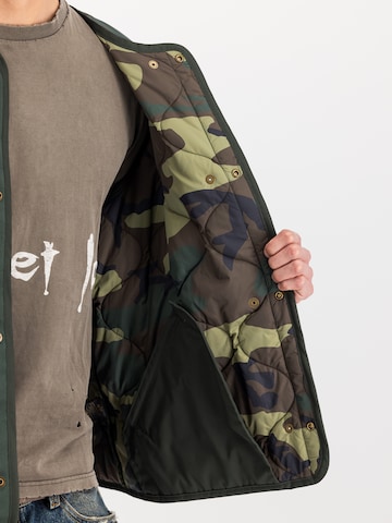 ALPHA INDUSTRIES Jacke 'Studio' in Grün