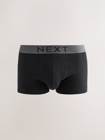 Boxeri de la Next pe negru