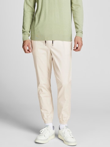 JACK & JONES Tapered Housut 'Gordon Lane' värissä beige: edessä