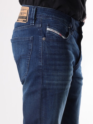 regular Jeans 'LARKEE-X' di DIESEL in blu