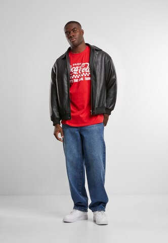 T-Shirt 'Coca Cola Enjoy Coke' Merchcode en rouge