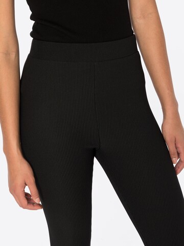 Moves Skinny Leggings in Schwarz