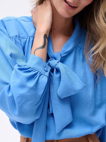 Blue Shadow Blouse in Blue