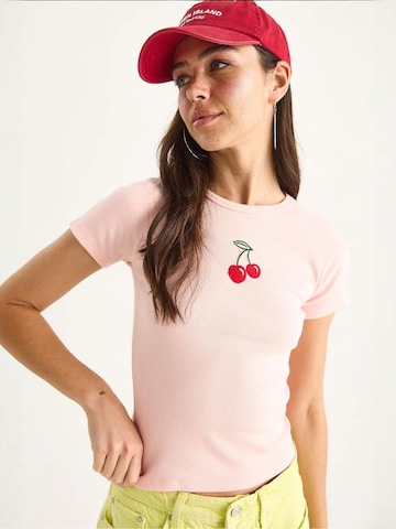 Bianco Lucci T-Shirt in Pink