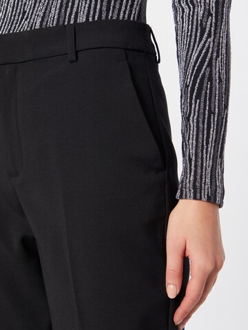 Gina Tricot Regular Панталон с ръб в черно