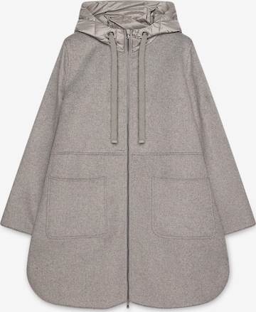 Cappotto invernale di Fiorella Rubino in grigio: frontale