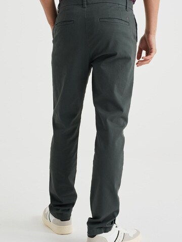 WE Fashion Slimfit Chino in Groen