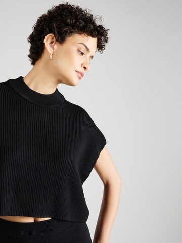 Pull-over 'EUGENIA' DRYKORN en noir